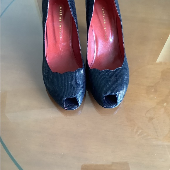 NWOT BLACK CROC PEEP TOES - Picture 1 of 5